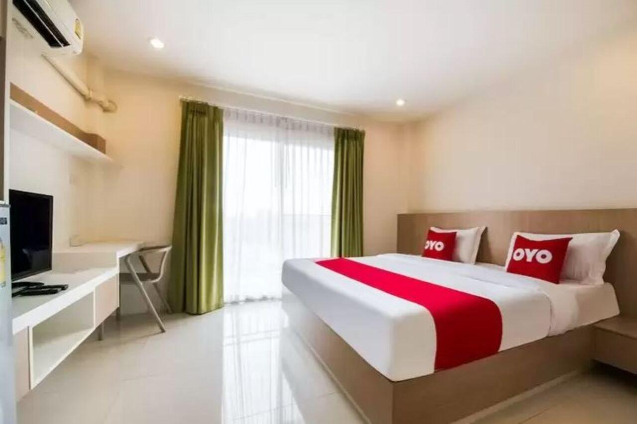 Oyo 306 Paradise Park Laemchabang Si Racha Exterior photo
