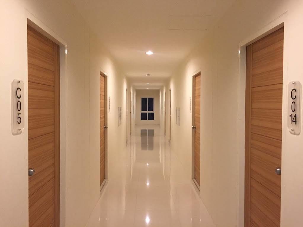 Oyo 306 Paradise Park Laemchabang Si Racha Exterior photo
